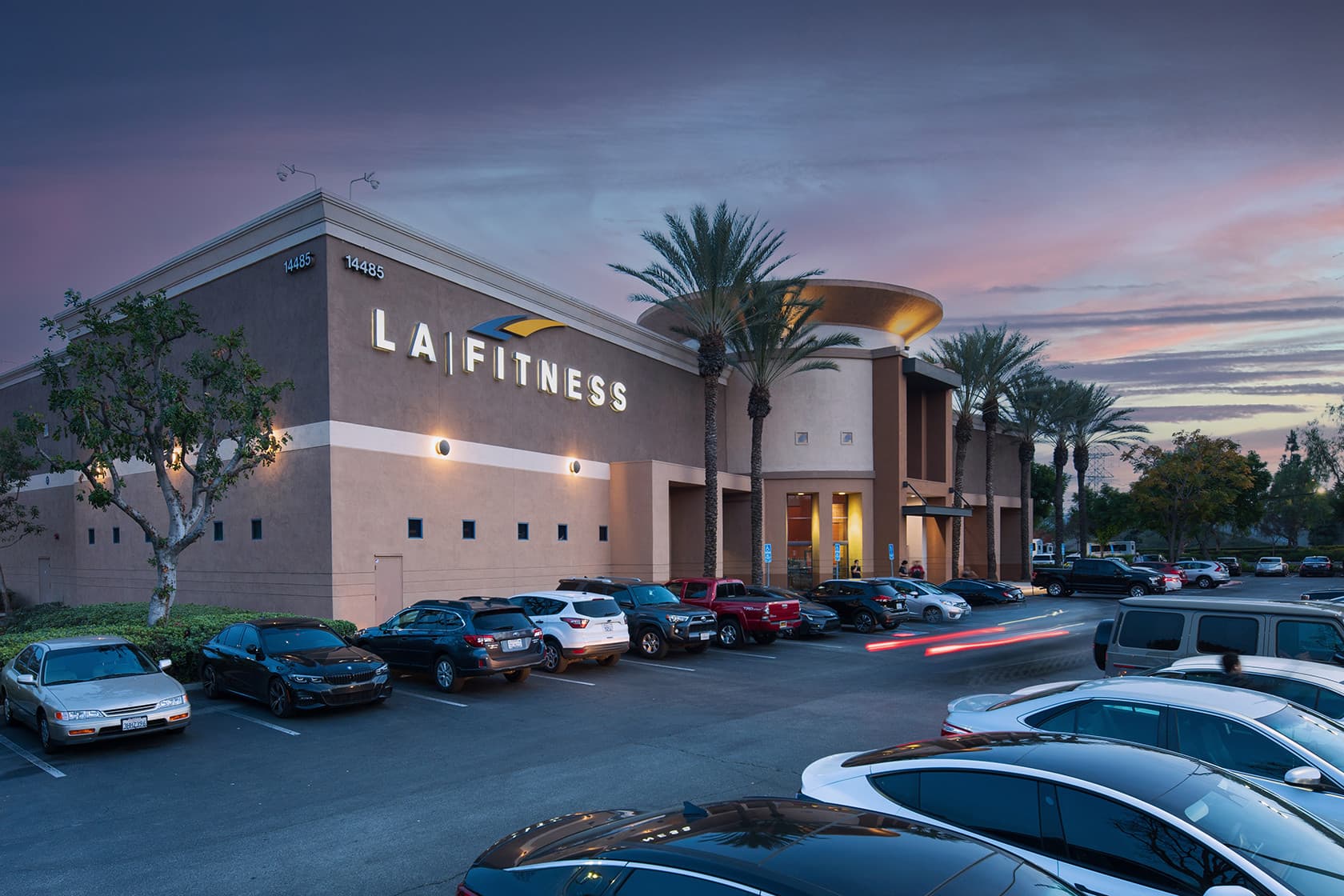 Does LA Fitness Offer Family or Add-On Memberships
